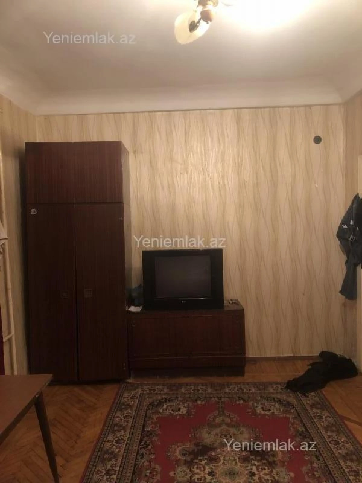 Satılır 1 otaqlı köhnə tikili 40 m²