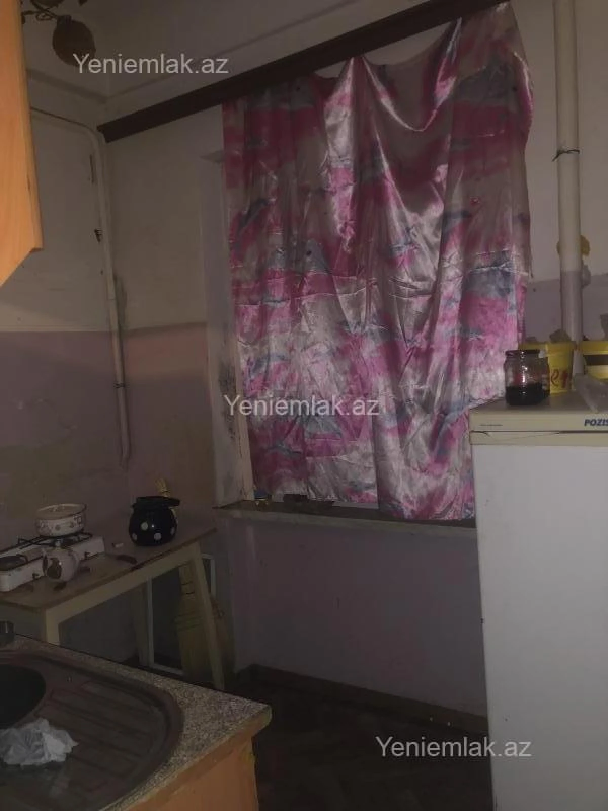 Satılır 1 otaqlı köhnə tikili 40 m²