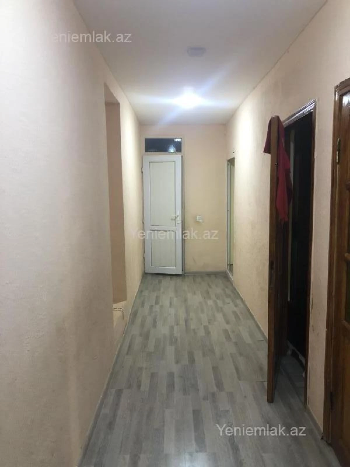 Satılır 2 otaqlı köhnə tikili 60 m²