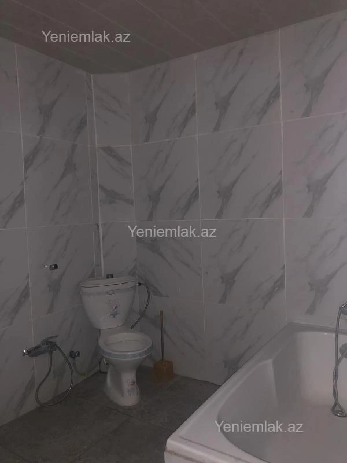 Satılır 2 otaqlı köhnə tikili 60 m²