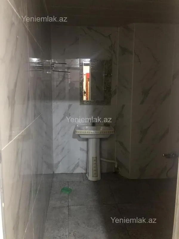 Satılır 2 otaqlı köhnə tikili 60 m²