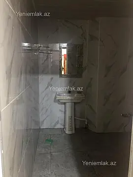 Satılır 2 otaqlı köhnə tikili 60 m²