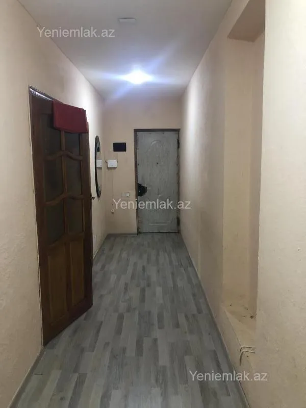 Satılır 2 otaqlı köhnə tikili 60 m²