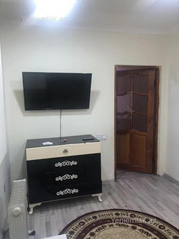 Satılır 2 otaqlı köhnə tikili 60 m²
