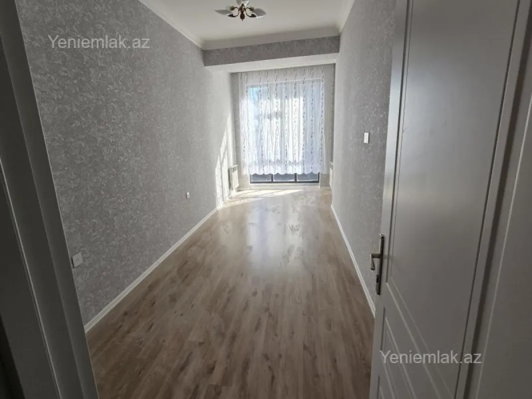 Satılır 2 otaqlı yeni tikili 76 m²