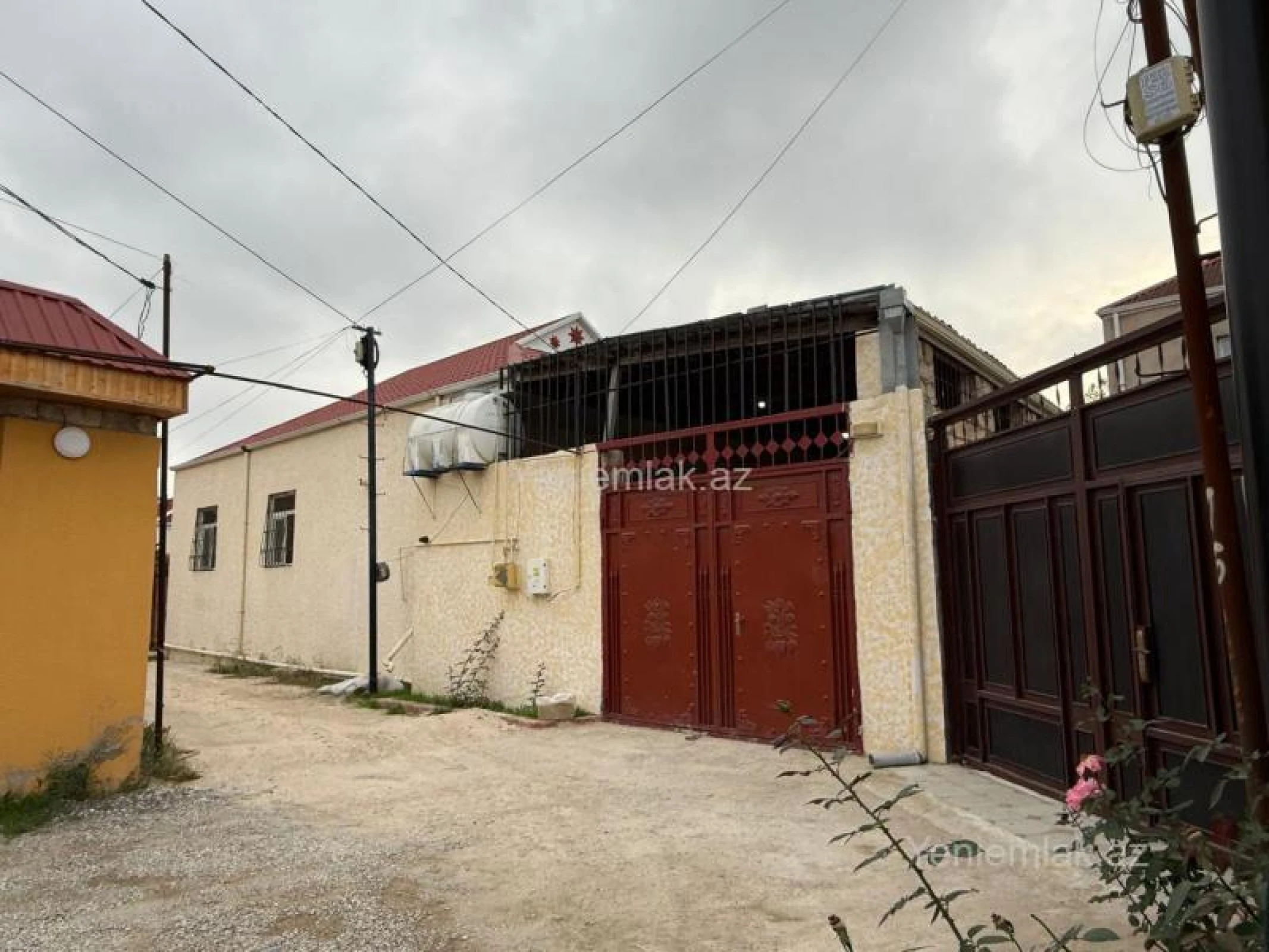 Satılır 4 otaqlı həyət evi 120 m²