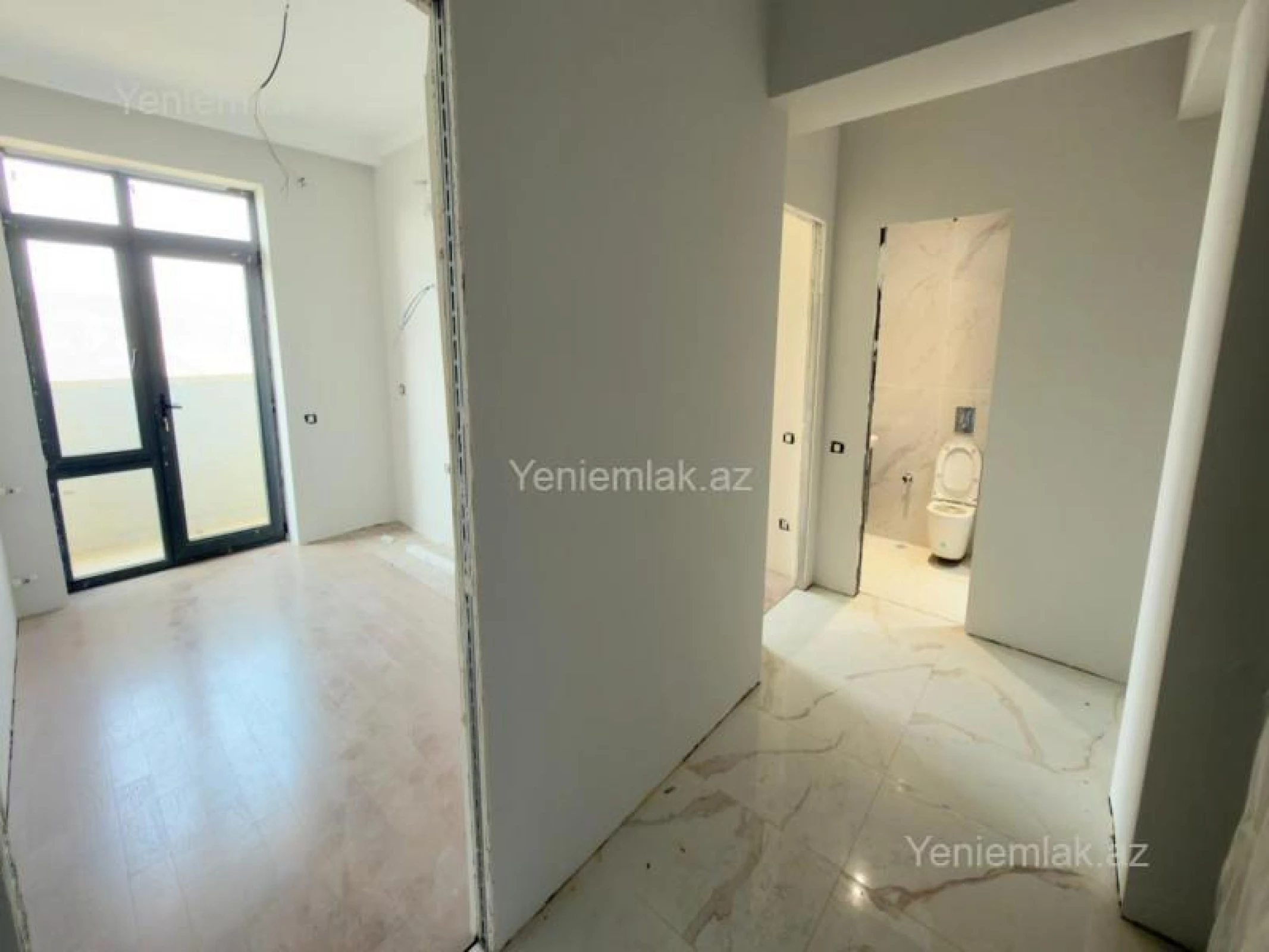 Satılır 2 otaqlı yeni tikili 73 m²