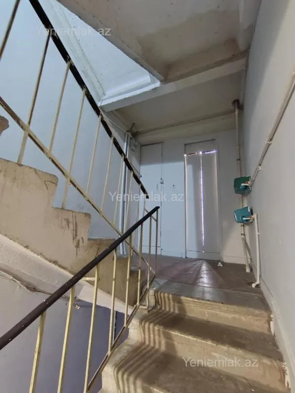 Satılır 3 otaqlı köhnə tikili 86 m²