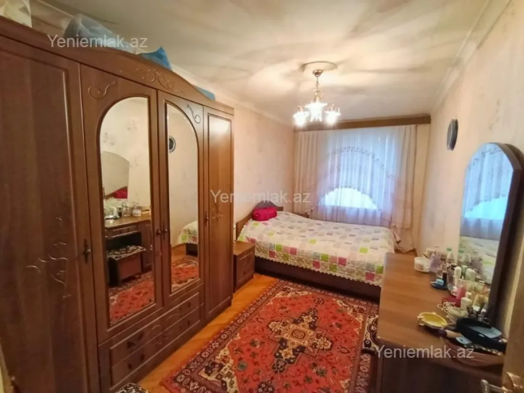 Satılır 3 otaqlı köhnə tikili 86 m²