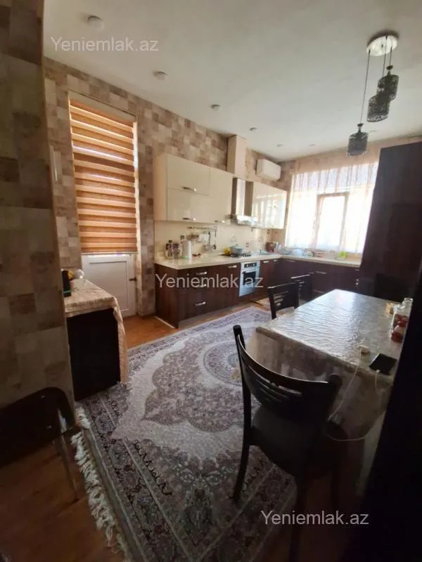 Satılır 3 otaqlı yeni tikili 125 m²