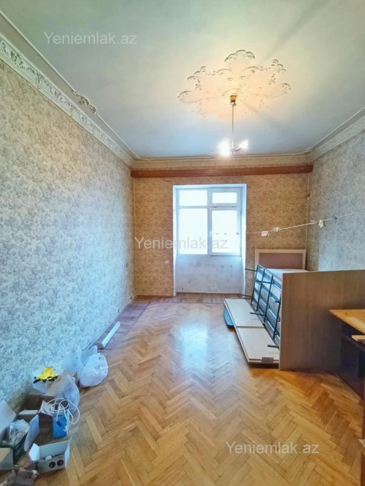 Satılır 2 otaqlı köhnə tikili 65 m²
