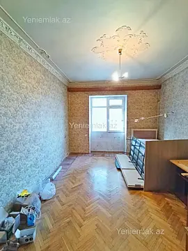 Satılır 2 otaqlı köhnə tikili 65 m²