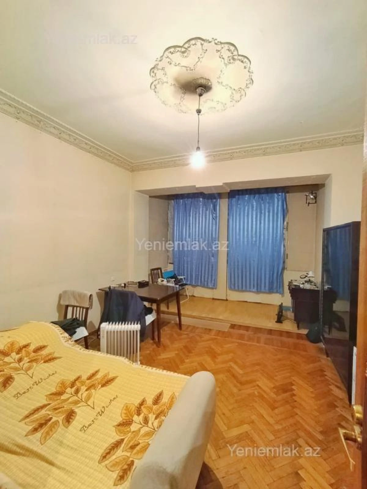 Satılır 2 otaqlı köhnə tikili 65 m²