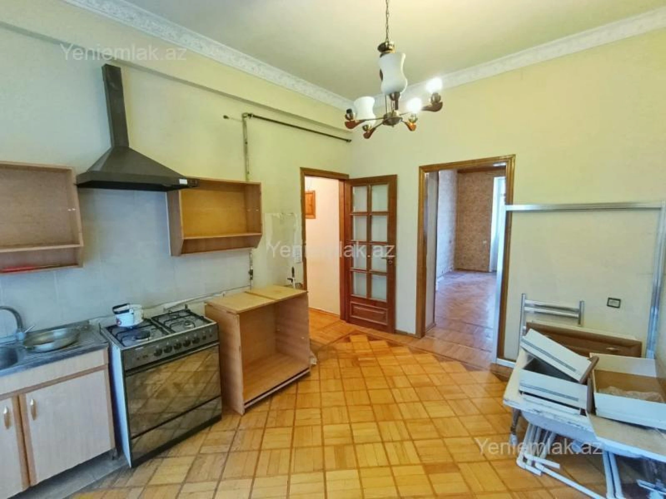 Satılır 2 otaqlı köhnə tikili 65 m²
