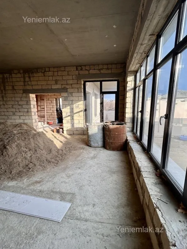 Satılır 5 otaqlı həyət evi 220 m²