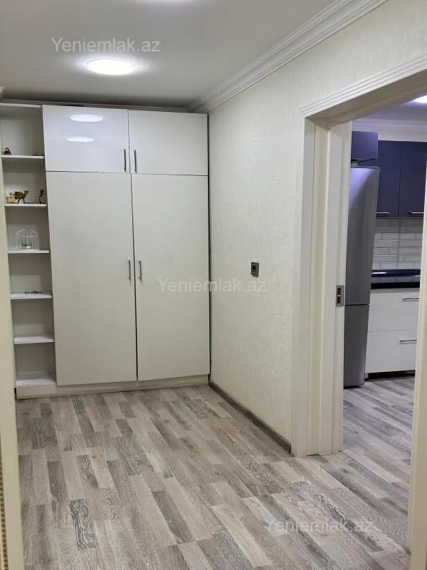 Satılır 5 otaqlı həyət evi 220 m²