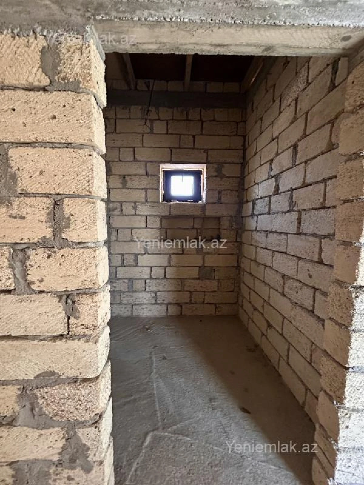 Satılır 5 otaqlı həyət evi 220 m²