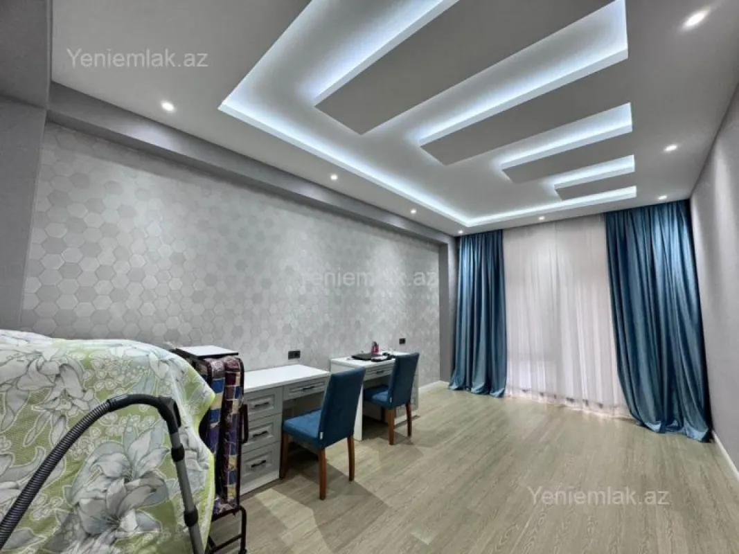 Satılır 3 otaqlı yeni tikili 165 m²