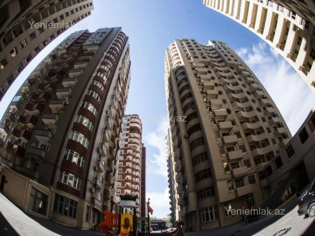 Satılır 4 otaqlı yeni tikili 150 m²