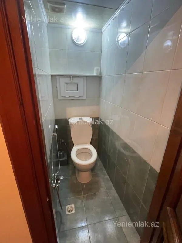 Satılır 2 otaqlı köhnə tikili 60 m²