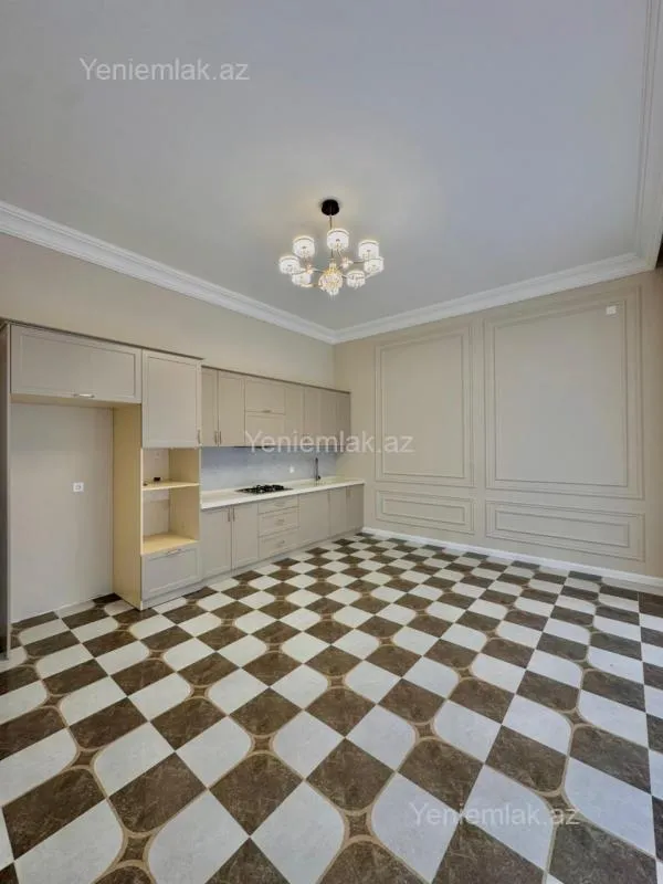 Satılır 5 otaqlı həyət evi 240 m²