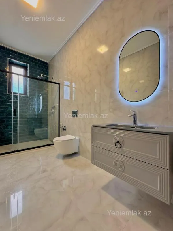 Satılır 5 otaqlı həyət evi 240 m²