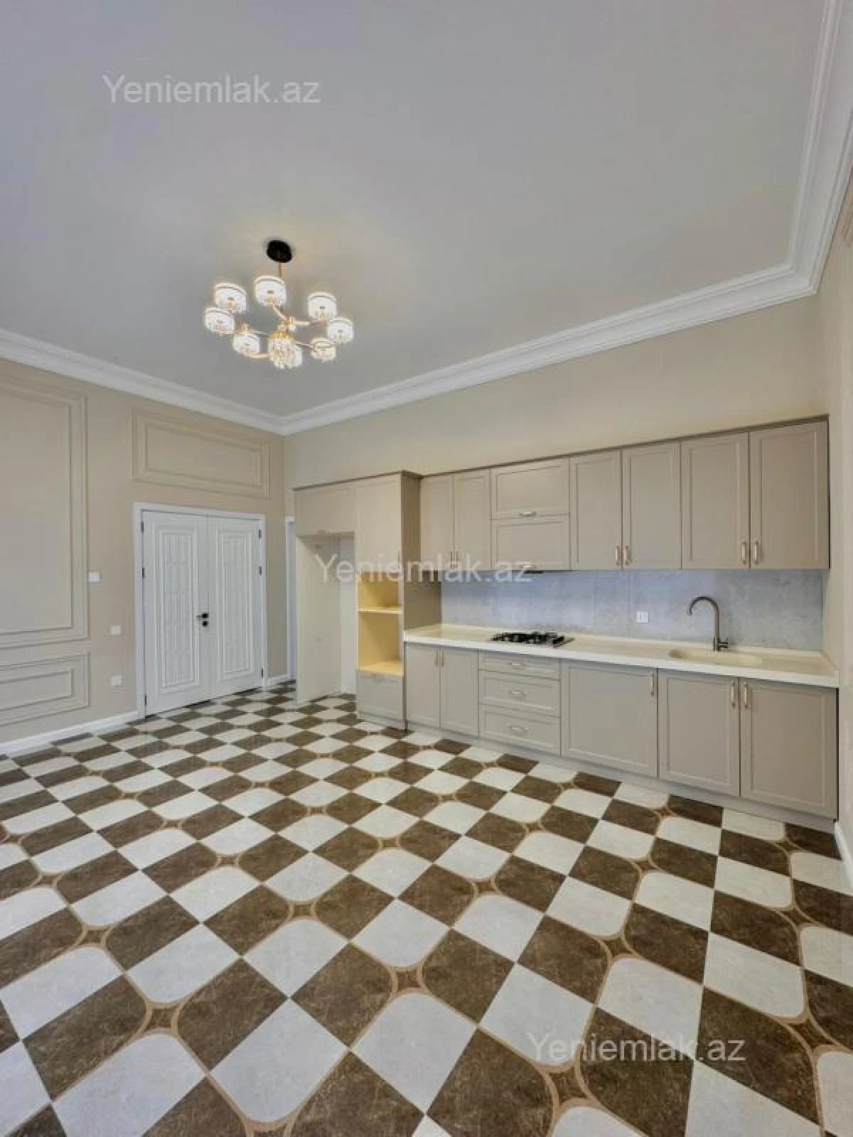 Satılır 5 otaqlı həyət evi 240 m²