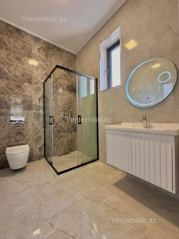 Satılır 5 otaqlı həyət evi 240 m²