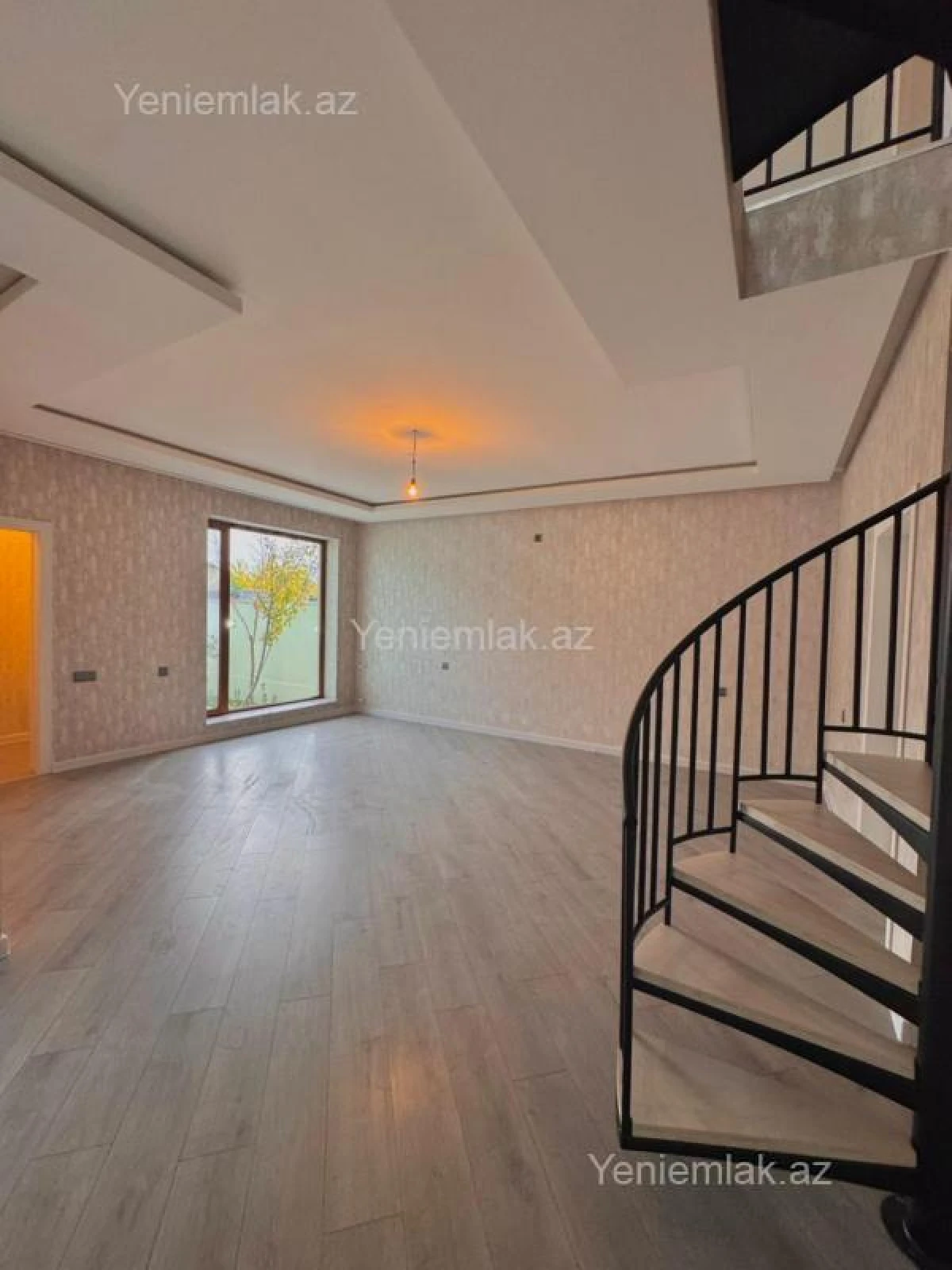 Satılır 6 otaqlı həyət evi 200 m²