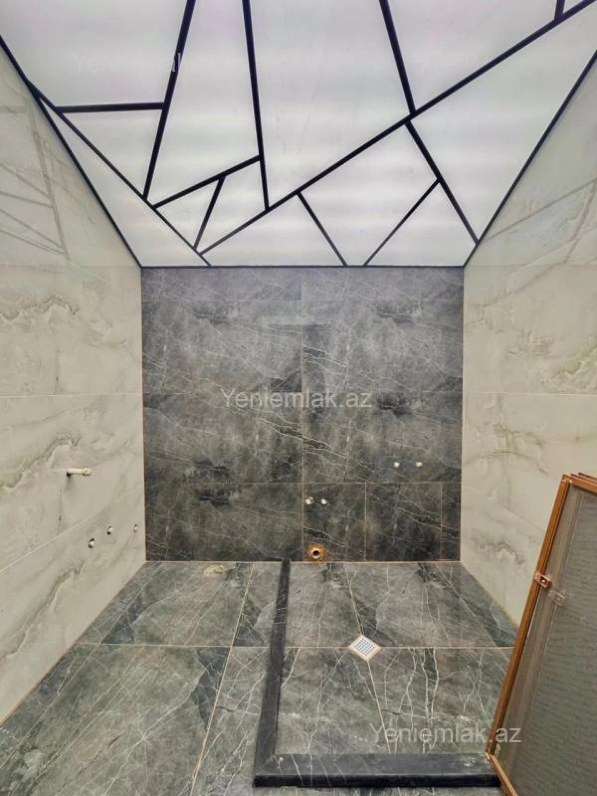 Satılır 6 otaqlı həyət evi 200 m²