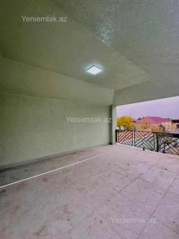 Satılır 6 otaqlı həyət evi 200 m²