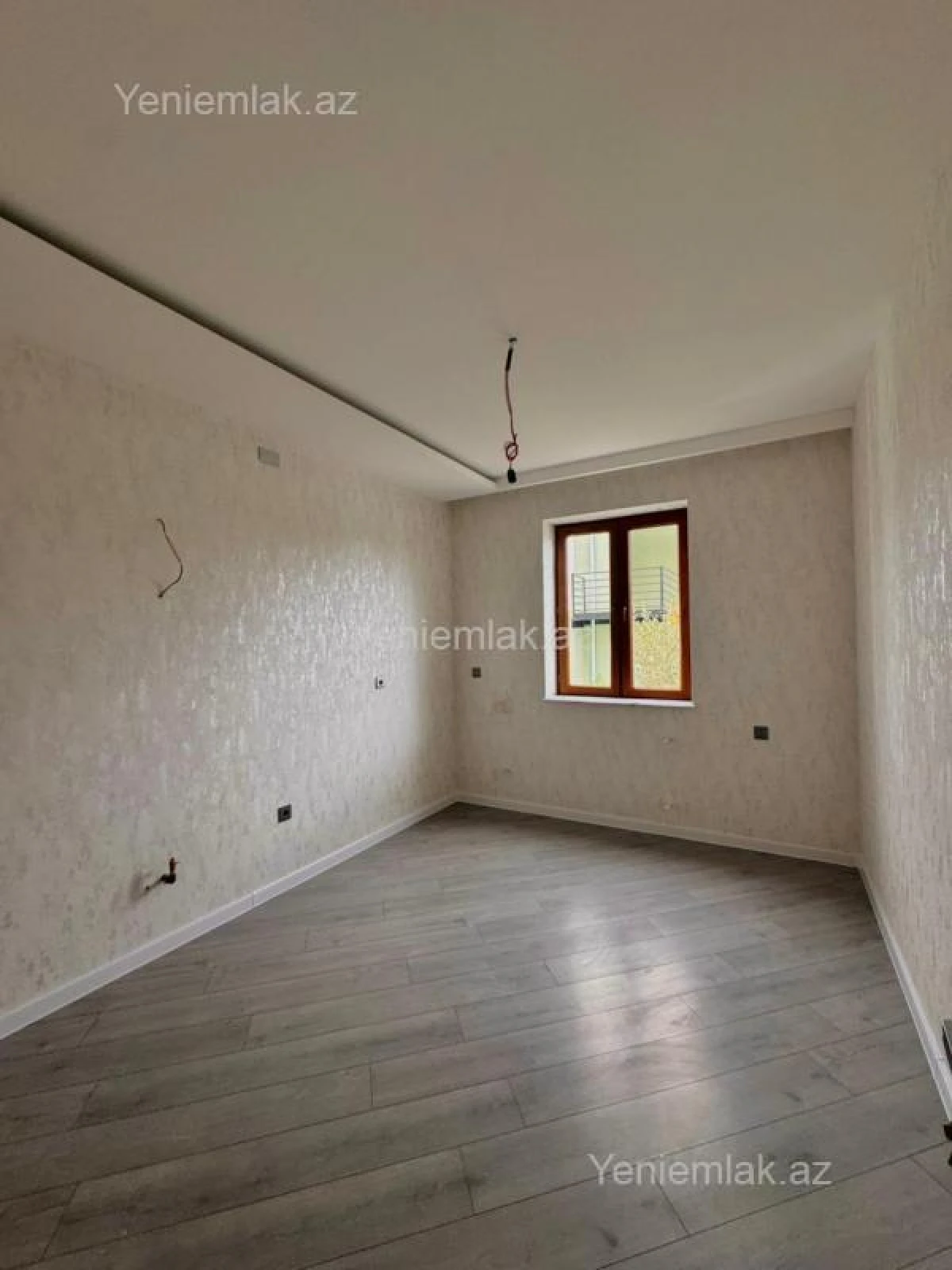 Satılır 6 otaqlı həyət evi 200 m²