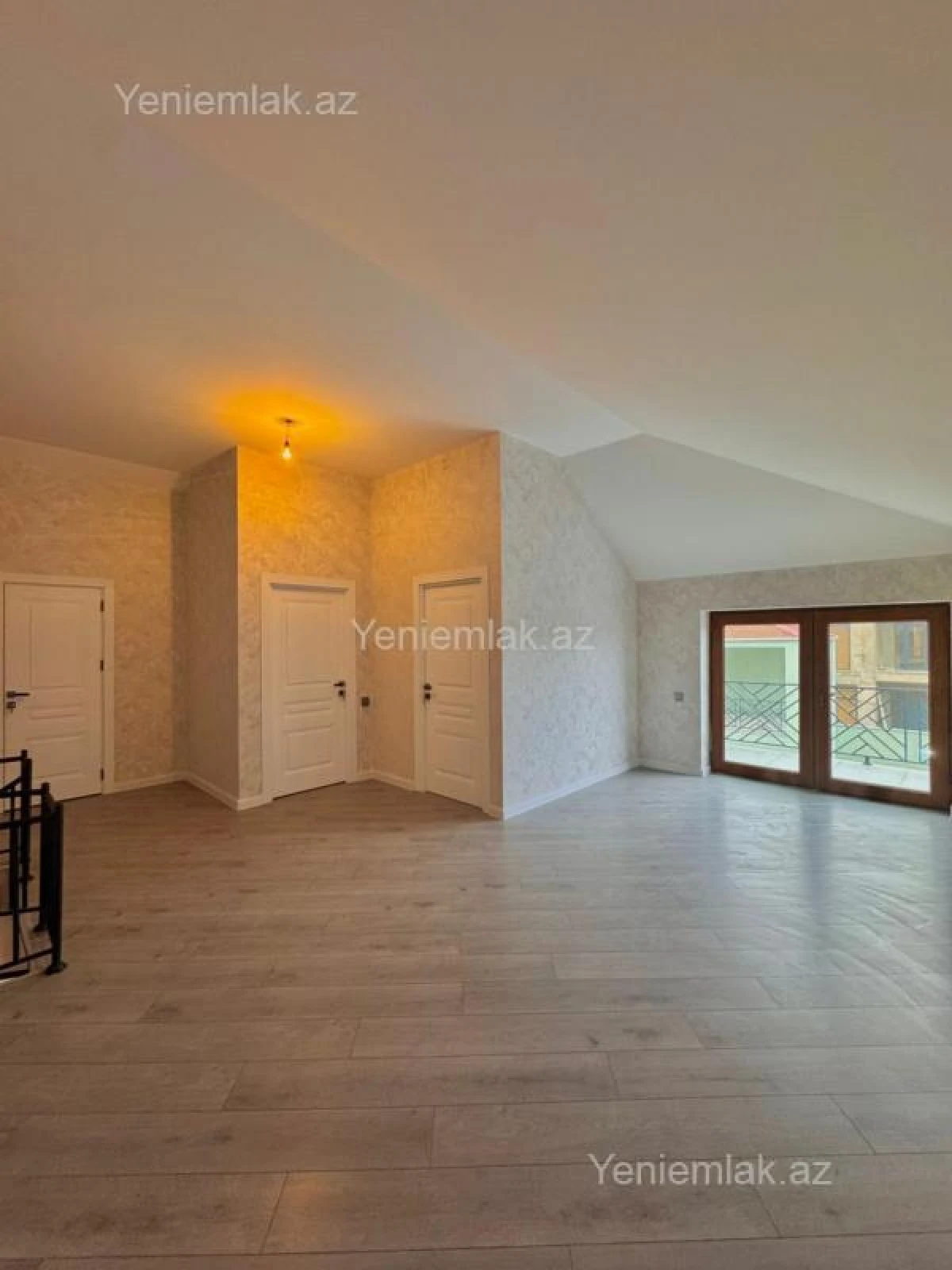 Satılır 6 otaqlı həyət evi 200 m²