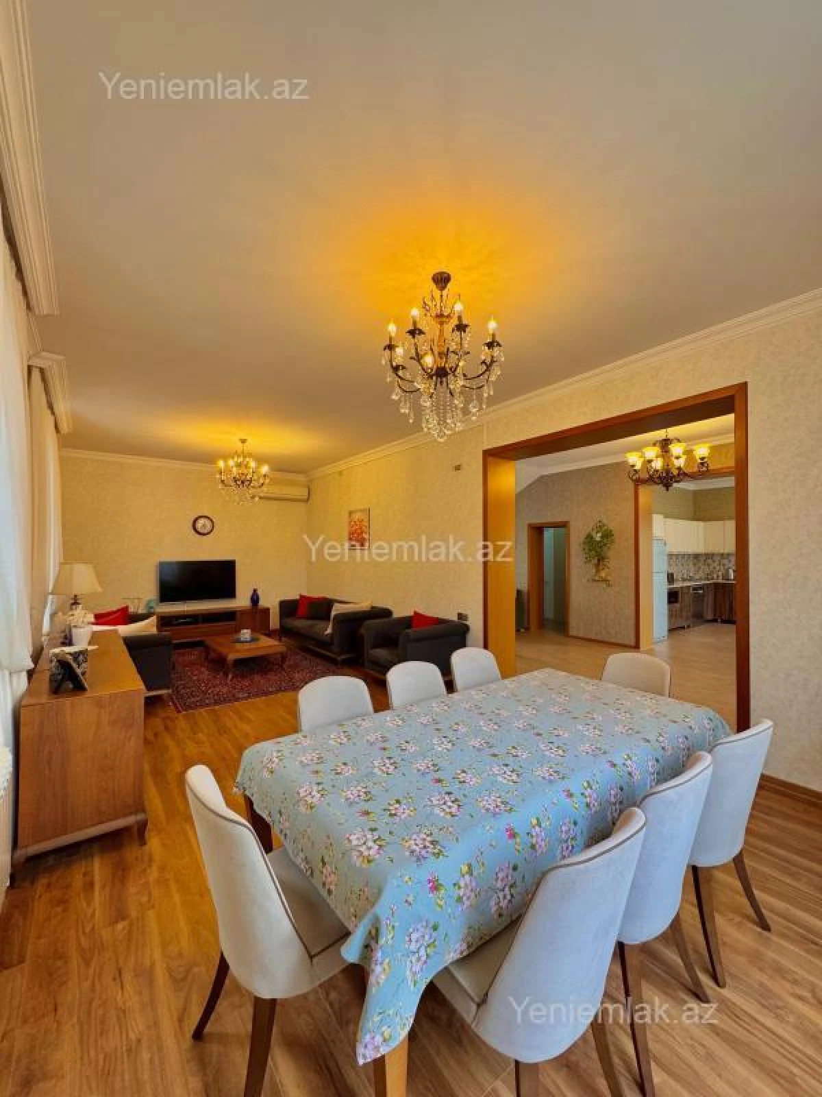 Satılır 5 otaqlı həyət evi 220 m²