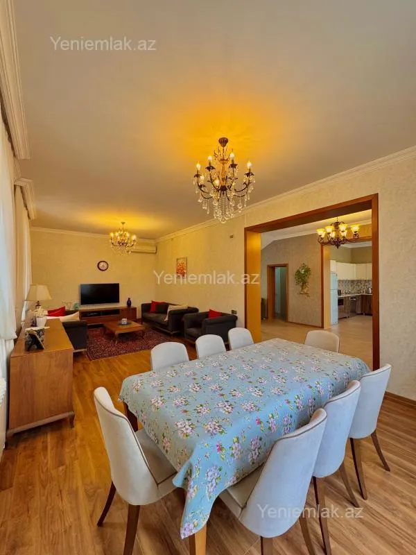 Satılır 5 otaqlı həyət evi 220 m²
