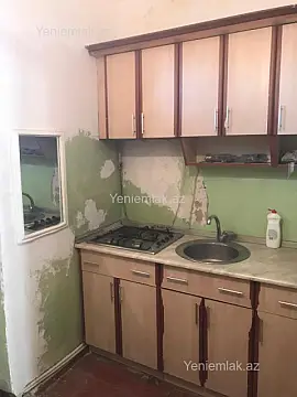 Satılır 2 otaqlı köhnə tikili 30 m²
