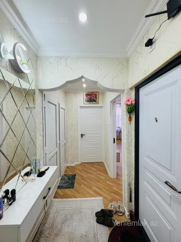 Satılır 2 otaqlı köhnə tikili 65 m²