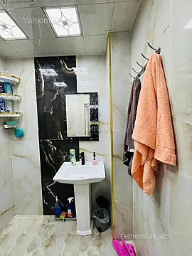 Satılır 2 otaqlı köhnə tikili 65 m²