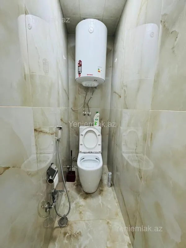 Satılır 2 otaqlı köhnə tikili 65 m²