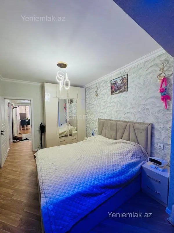 Satılır 2 otaqlı köhnə tikili 65 m²