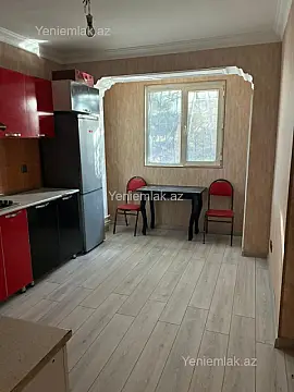 Satılır 2 otaqlı köhnə tikili 70 m²
