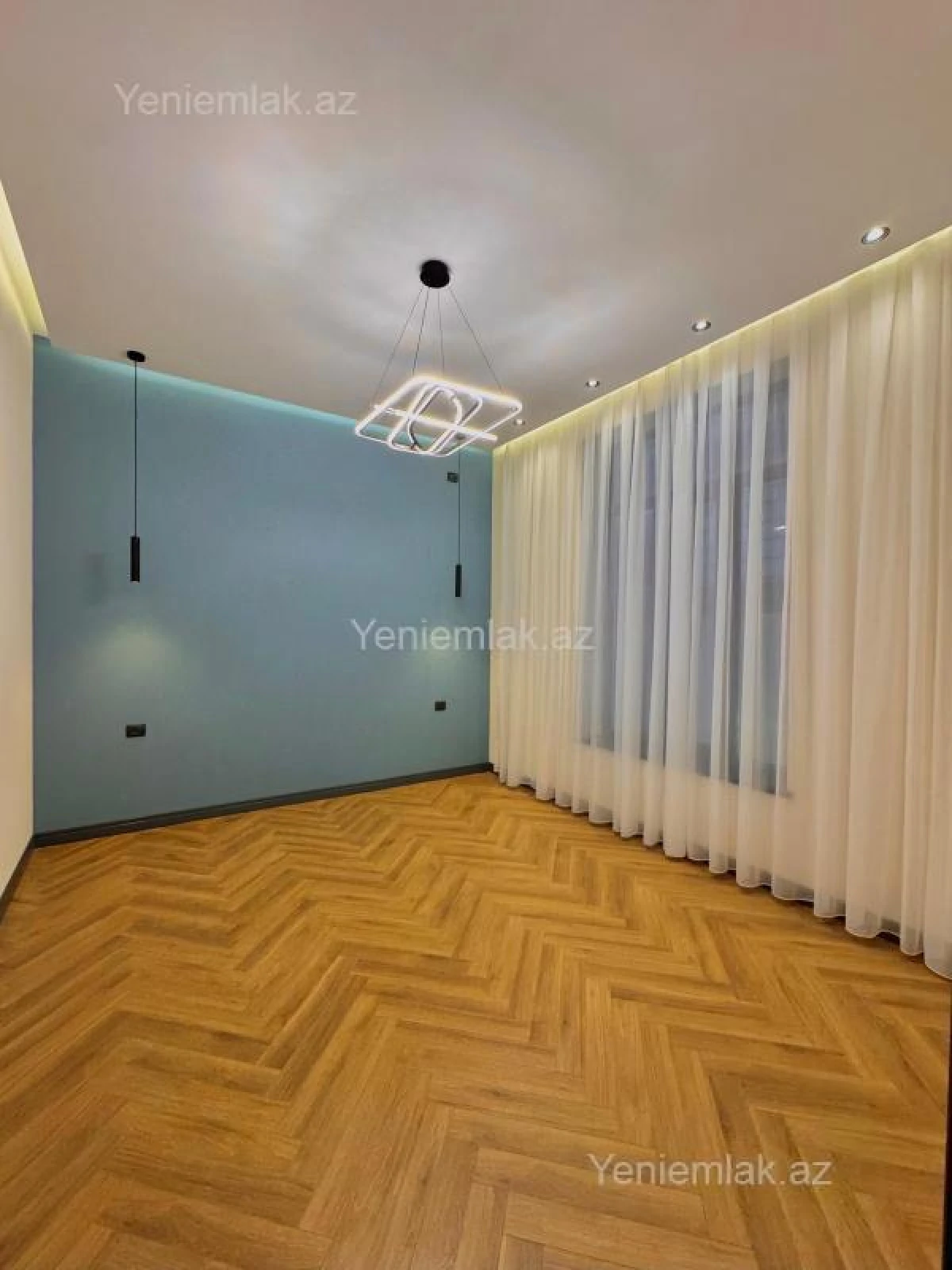 Satılır 5 otaqlı həyət evi 250 m²