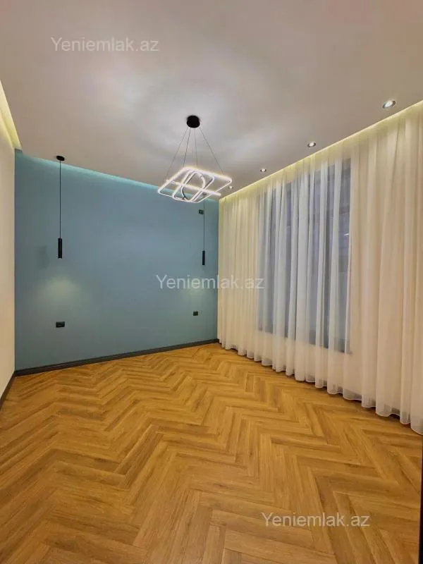 Satılır 5 otaqlı həyət evi 250 m²