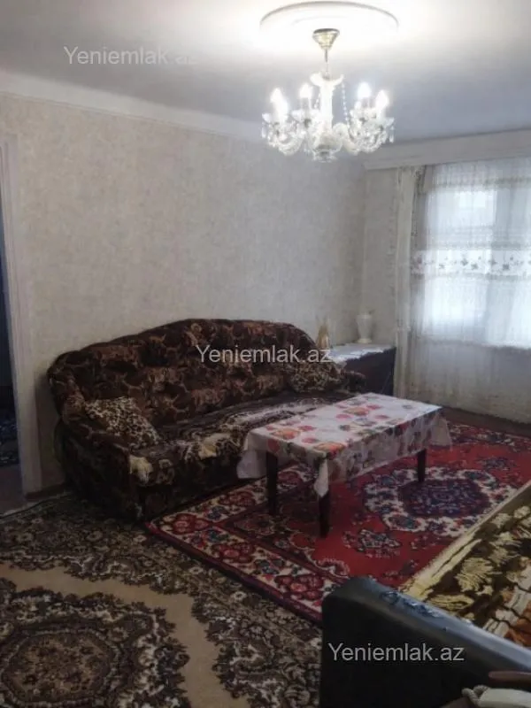 Satılır 2 otaqlı köhnə tikili 55 m²