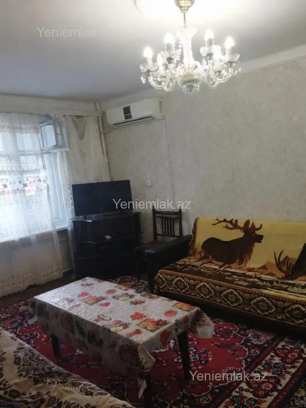 Satılır 2 otaqlı köhnə tikili 55 m²