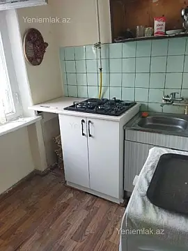 Satılır 2 otaqlı köhnə tikili 55 m²