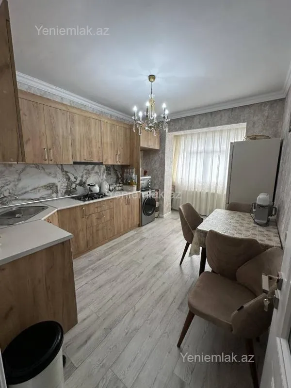 Satılır 2 otaqlı köhnə tikili 60 m²