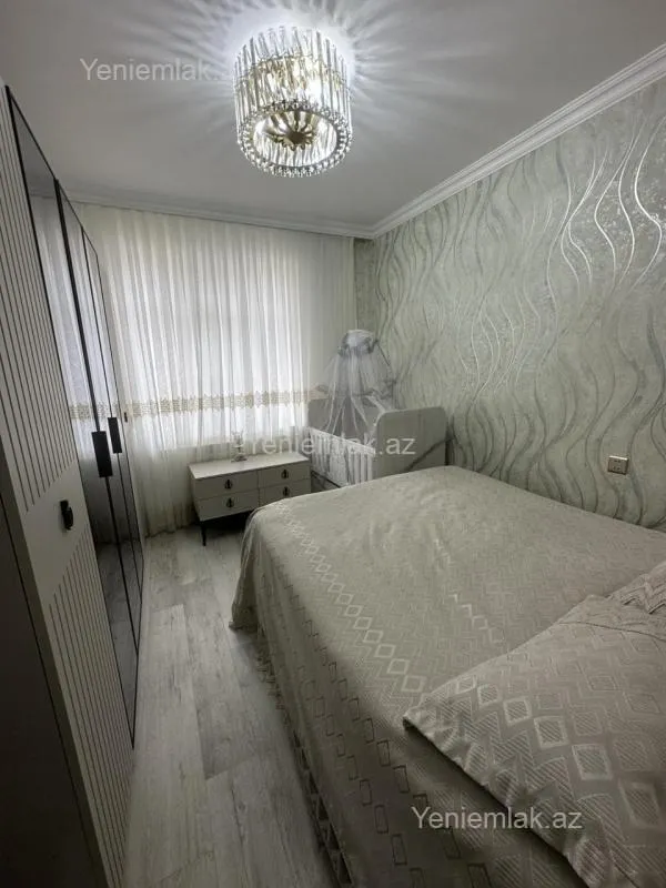 Satılır 2 otaqlı köhnə tikili 60 m²