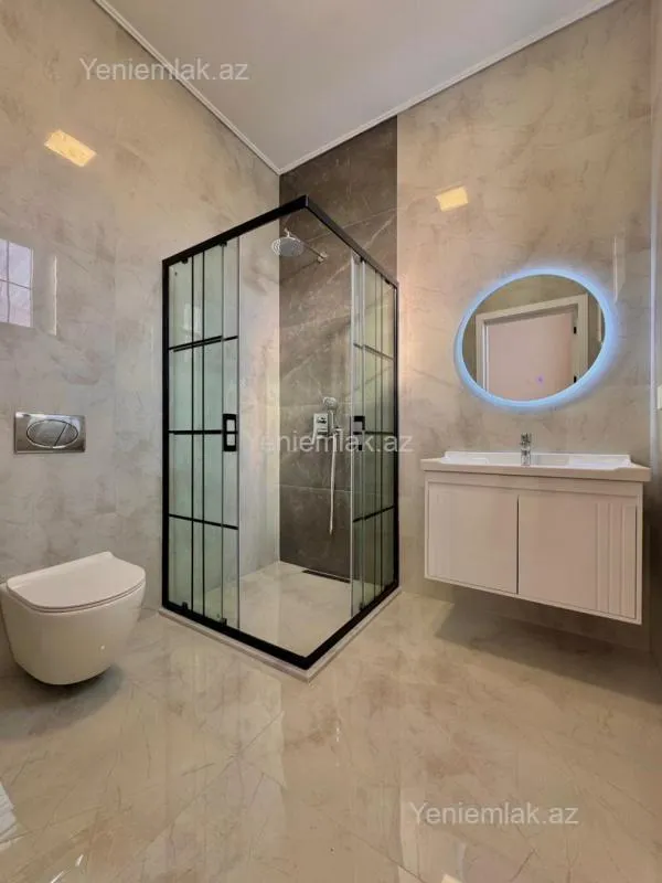 Satılır 5 otaqlı həyət evi 240 m²