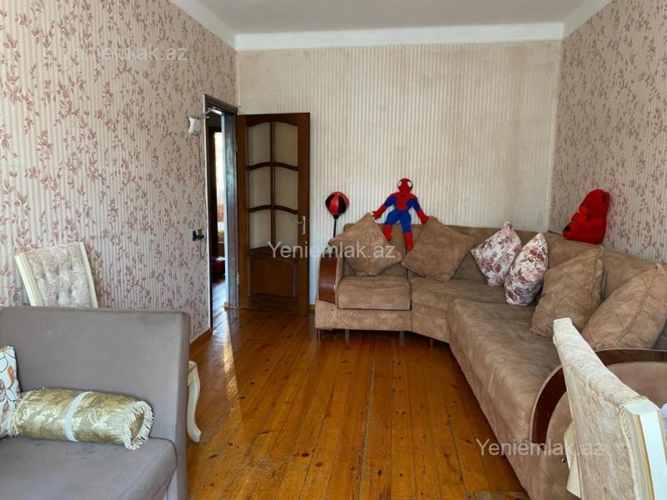 Satılır 3 otaqlı köhnə tikili 83 m²